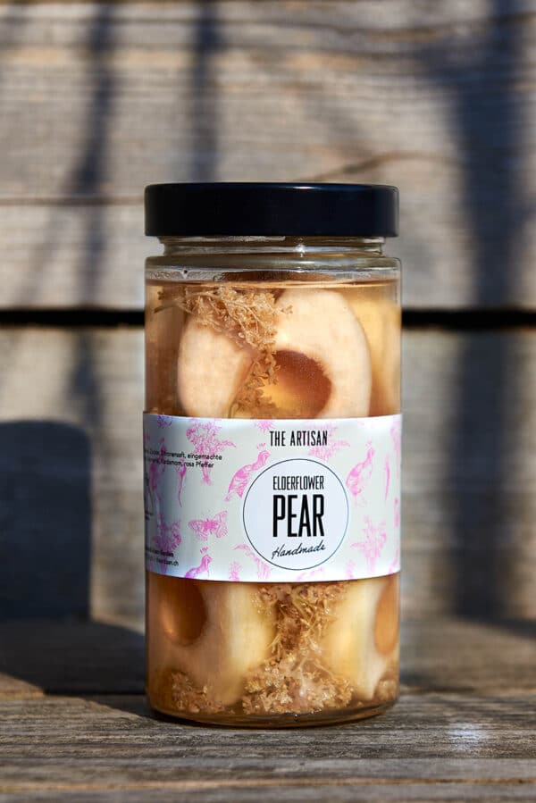 Swiss Celina pears infused with spices and pickled elderberry flowers making the best from two seasons. Slightly sweet and perfect to add to muesli, granola, yoghurt, ice cream or desserts.